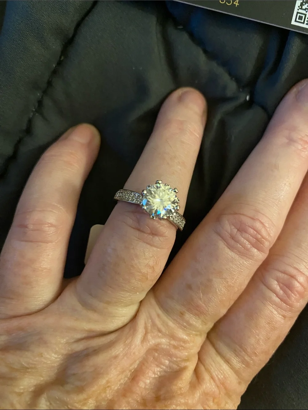 Moissanite 2.0ct Solitaire Ring in White (Size 7)